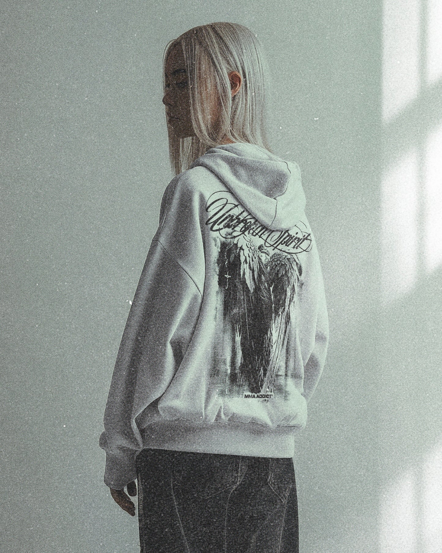 UNBRKN HOOD-WHT